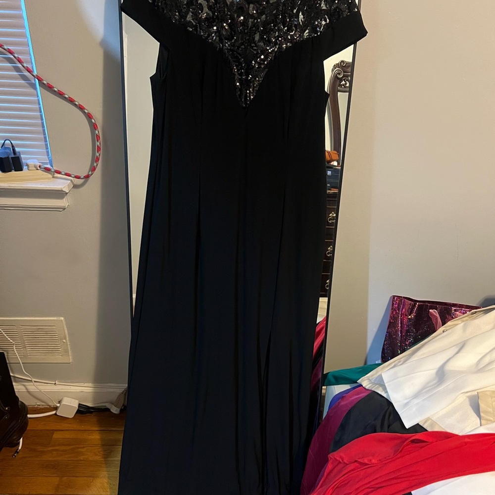 Adrianna Papell Black Maxi Dress with Lace Detail